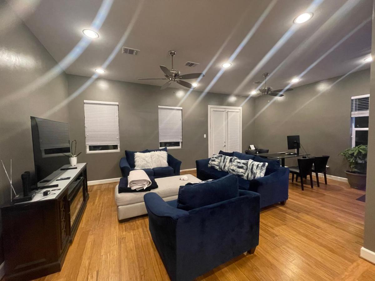 N-E-G Skai Midtown Of Houstonヴィラ エクステリア 写真